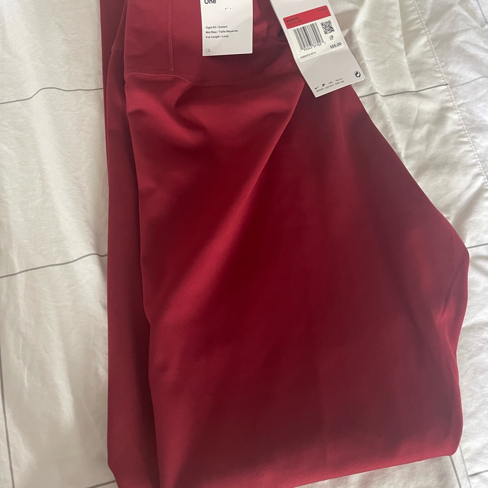 Nike workout leggings, brand new with tags